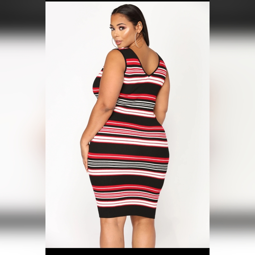 Alessia Knit Dress - Picture 4 of 7